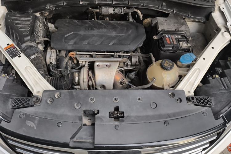 Used Roewe RX5 2016 30T Four-Wheel Drive Automatic Internet Smart Luxury Edition Engine Bay