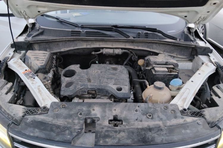 Used Roewe RX5 2016 20T Two-Wheel Drive Automatic Internet Smart Edition Engine Bay