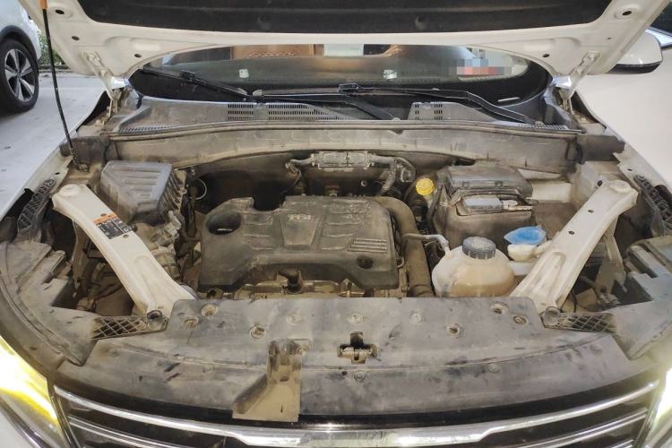 Used Roewe RX5 2016 20T Two-Wheel Drive Manual Flagship Edition Engine Bay