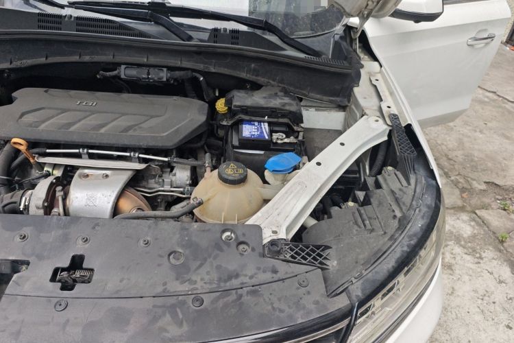Used Roewe RX5 2016 30T Four-Wheel Drive Automatic Internet Smart Luxury Edition Engine Bay Left