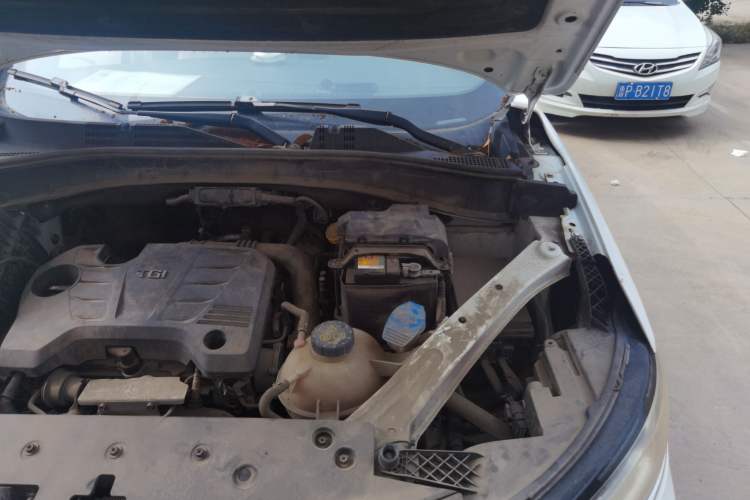 Used Roewe RX5 2016 20T Two-Wheel Drive Automatic Internet Smart Edition Engine Bay Left