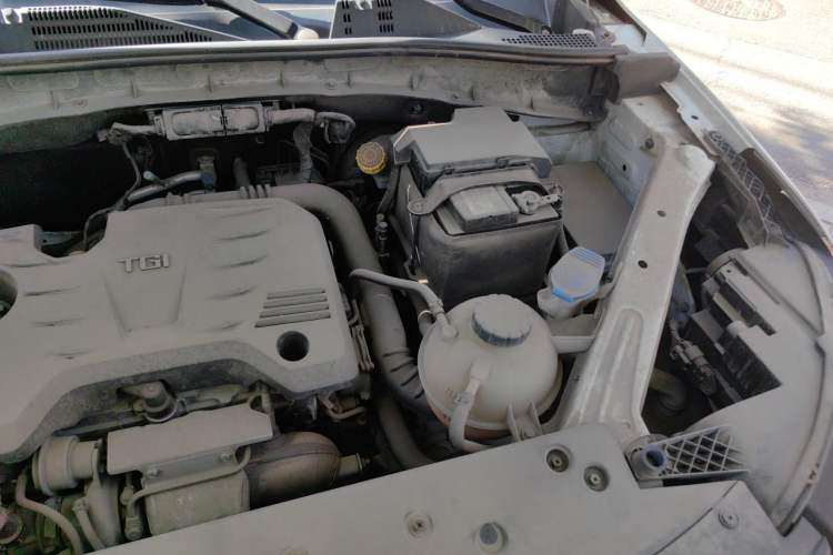 Used Roewe RX5 2016 20T Two-Wheel Drive Automatic Internet Smart Edition Engine Bay Left