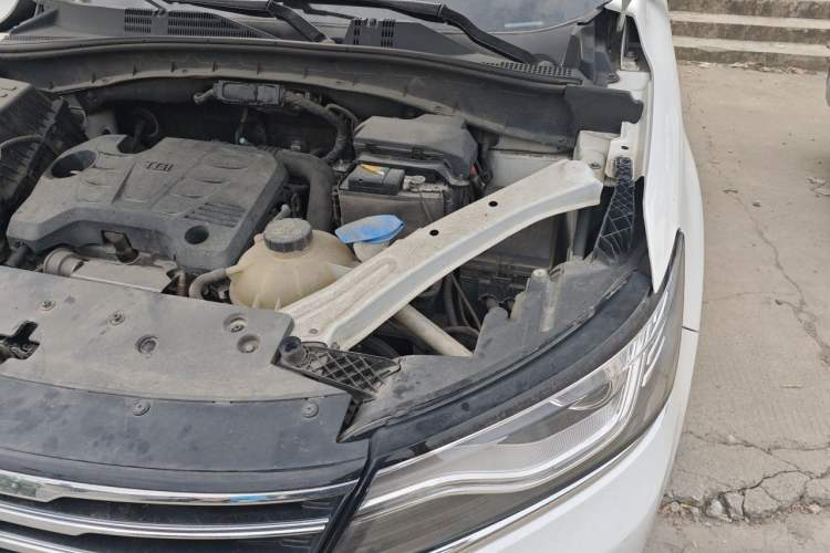 Used Roewe RX5 2016 20T Two-Wheel Drive Automatic Flagship Edition Engine Bay Left