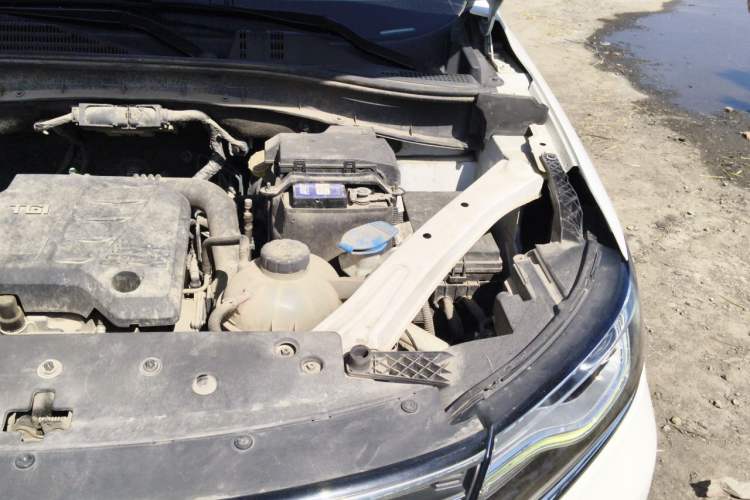 Used Roewe RX5 2016 20T Two-Wheel Drive Automatic Internet Smart Edition Engine Bay Left
