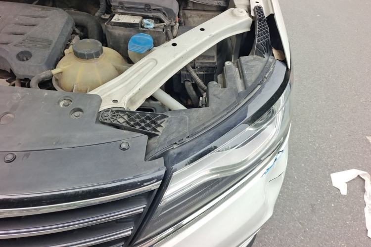 Used Roewe RX5 2016 20T Two-Wheel Drive Automatic Internet Smart Edition Engine Bay Left