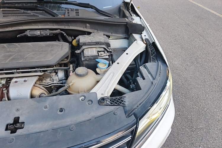 Used Roewe RX5 2016 30T Two-Wheel Drive Automatic Internet Smart Edition Engine Bay Left