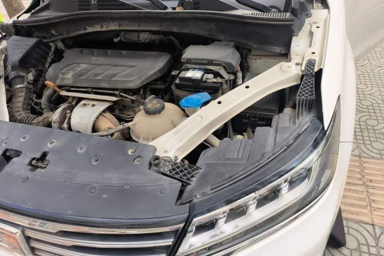 Used Roewe RX5 2016 30T Four-Wheel Drive Automatic Internet Smart Luxury Edition Engine Bay Left