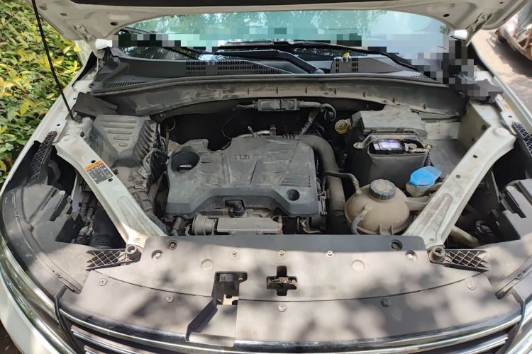 Used Roewe RX5 2016 20T Two-Wheel Drive Automatic Flagship Edition Engine Bay