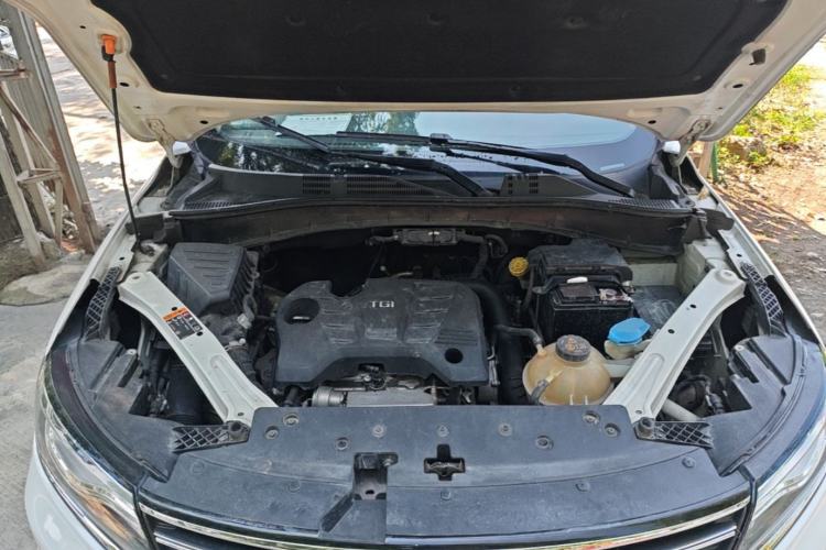 Used Roewe RX5 2016 20T Two-Wheel Drive Automatic Internet Smart Edition Engine Bay
