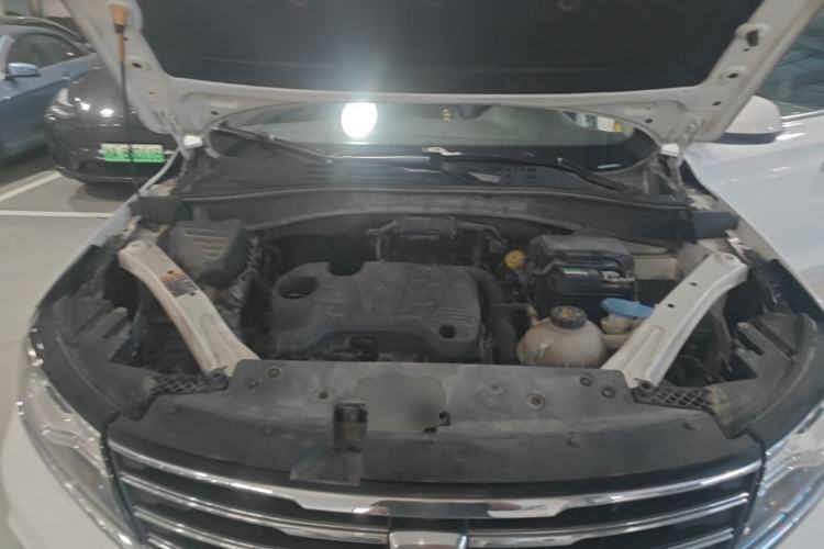 Used Roewe RX5 2016 20T Two-Wheel Drive Automatic Flagship Edition Engine Bay