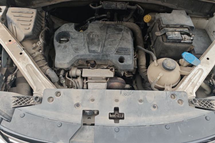 Used Roewe RX5 2016 20T Two-Wheel Drive Automatic Internet Smart Edition Engine Bay