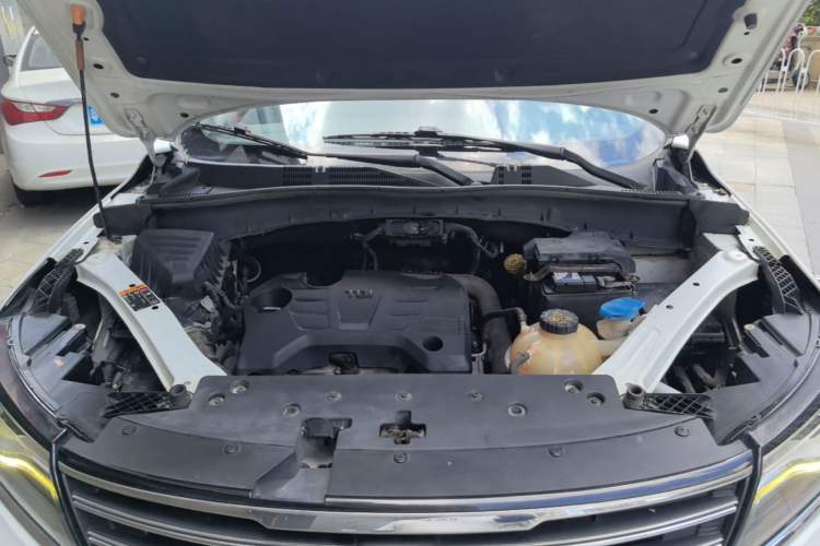 Used Roewe RX5 2016 20T Two-Wheel Drive Automatic Internet Smart Edition Engine Bay