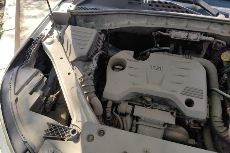 Used Roewe RX5 2016 20T Two-Wheel Drive Automatic Internet Smart Edition Engine Bay Right