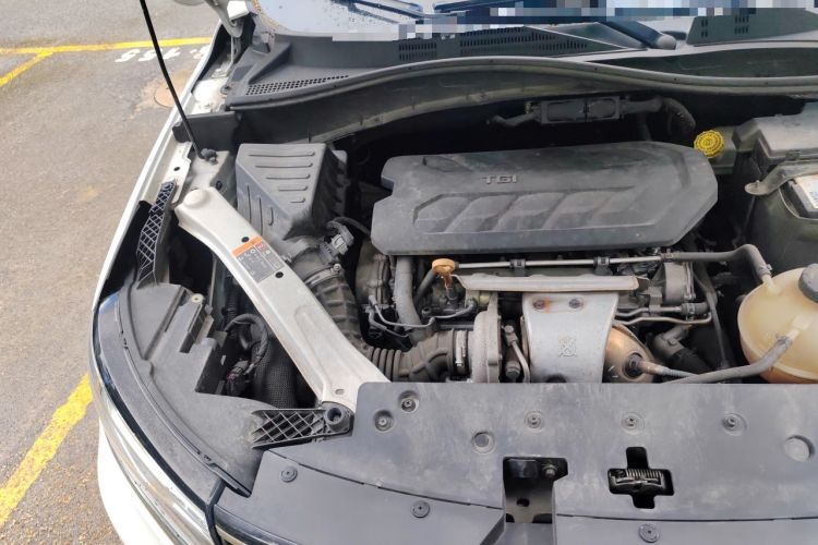 Used Roewe RX5 2016 30T Two-Wheel Drive Automatic Internet Smart Edition Engine Bay Right