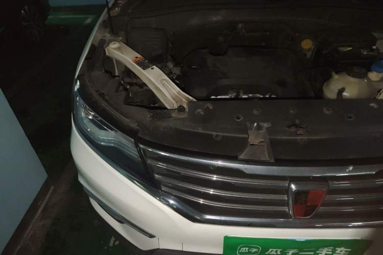 Used Roewe RX5 2016 20T Two-Wheel Drive Automatic Internet Smart Edition Engine Bay Right