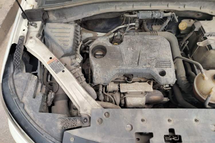 Used Roewe RX5 2016 20T Two-Wheel Drive Automatic Internet Smart Edition Engine Bay Right