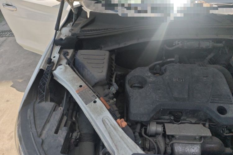 Used Roewe RX5 2016 20T Two-Wheel Drive Automatic Internet Smart Edition Engine Bay Right