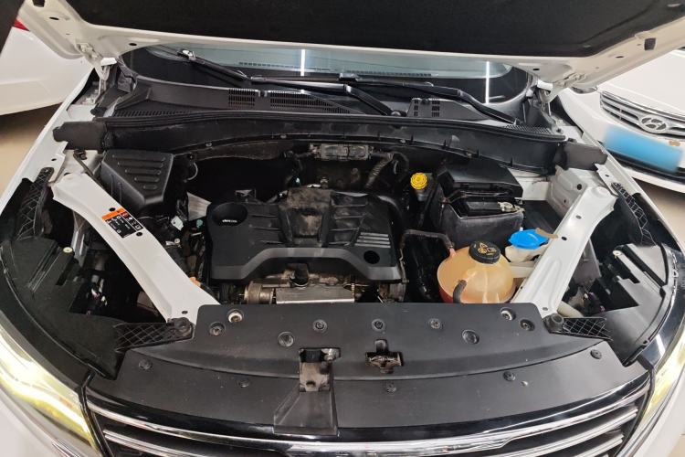 Used Roewe RX5 2016 20T Two-Wheel Drive Automatic Flagship Edition Engine Bay