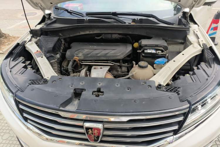 Used Roewe RX5 2016 30T Four-Wheel Drive Automatic Internet Smart Luxury Edition Engine Bay