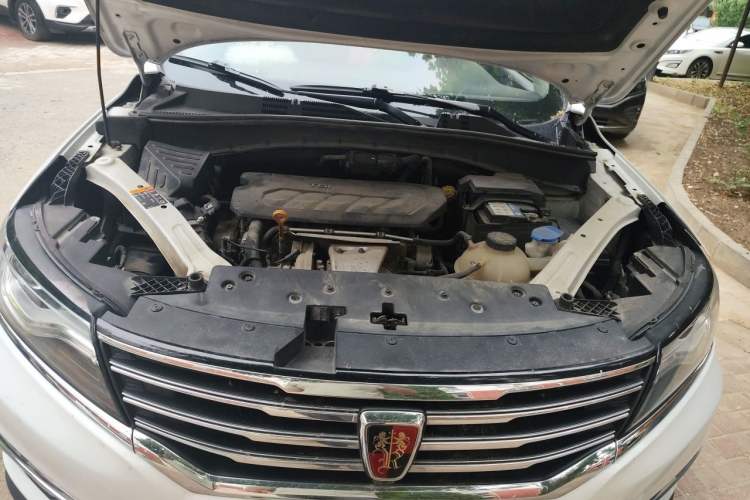 Used Roewe RX5 2016 30T Two-Wheel Drive Automatic Internet Smart Edition Engine Bay