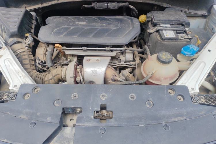 Used Roewe RX5 2016 30T Two-Wheel Drive Automatic Internet Smart Edition Engine Bay