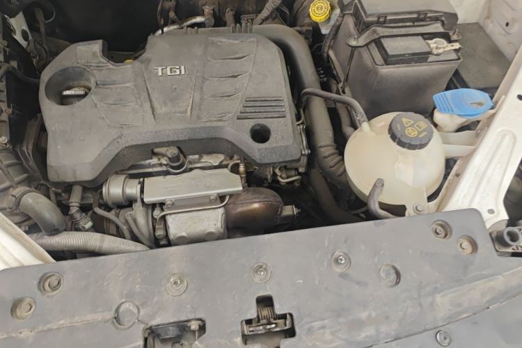Used Roewe RX5 2016 20T Two-Wheel Drive Manual Flagship Edition Engine Bay