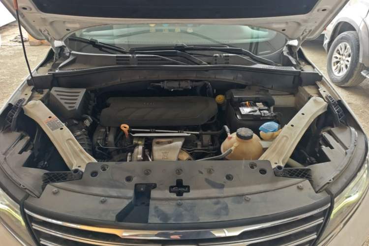Used Roewe RX5 2016 30T Two-Wheel Drive Automatic Internet Smart Edition Engine Bay