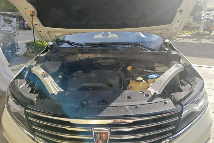 Used Roewe RX5 2016 20T Two-Wheel Drive Automatic Internet Smart Edition Engine Bay