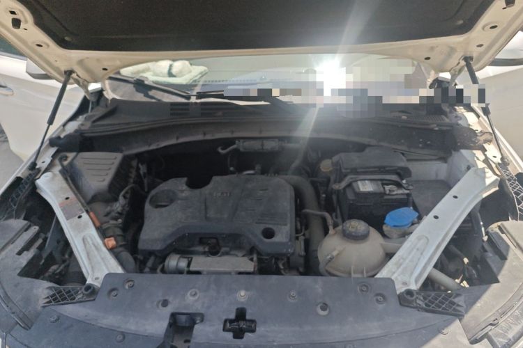 Used Roewe RX5 2016 20T Two-Wheel Drive Automatic Internet Smart Edition Engine Bay