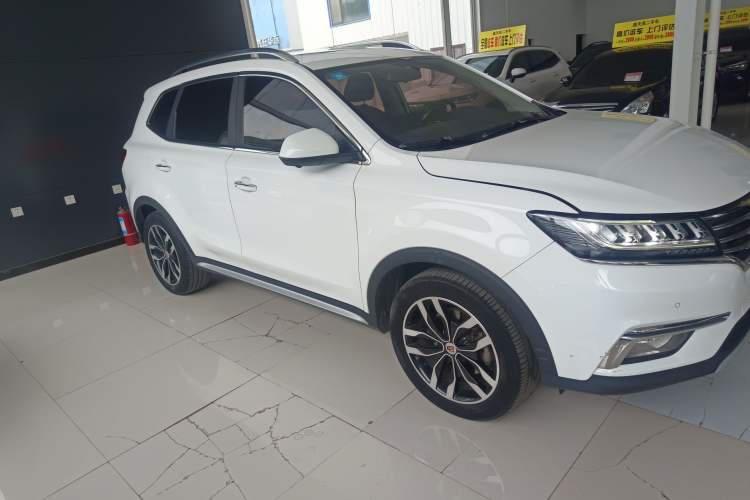 Used Roewe RX5 2016 20T Two-Wheel Drive Automatic Internet Smart Edition Exterior 2