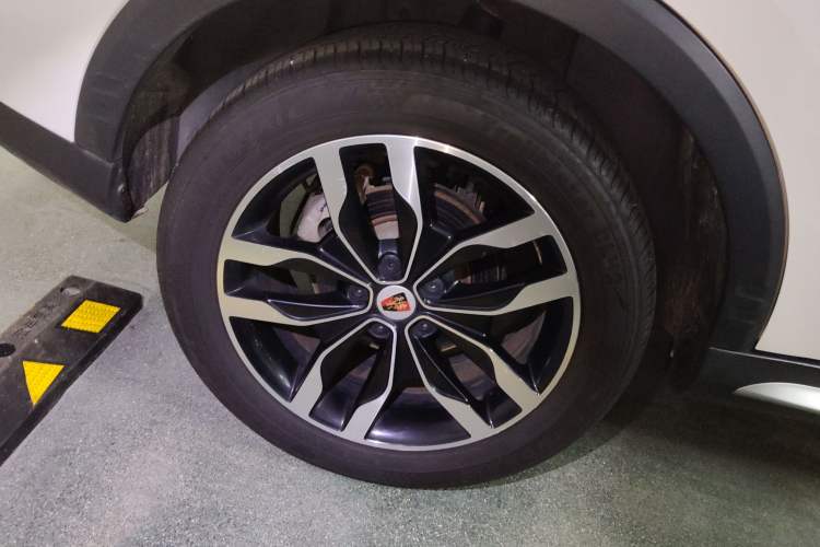 Used Roewe RX5 2016 30T Four-Wheel Drive Automatic Internet Smart Luxury Edition Exterior 2
