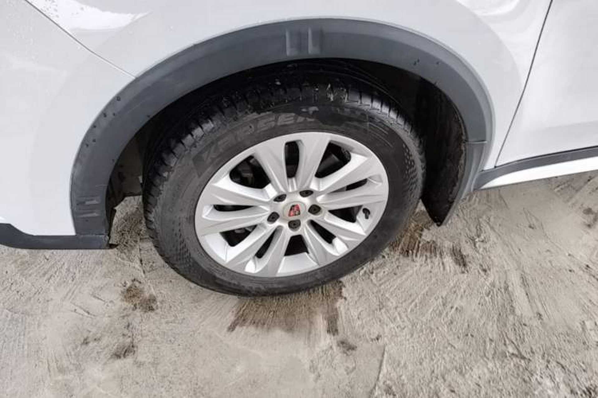 Used Roewe RX5 2016 20T Two-Wheel Drive Automatic Luxury Edition Exterior 2