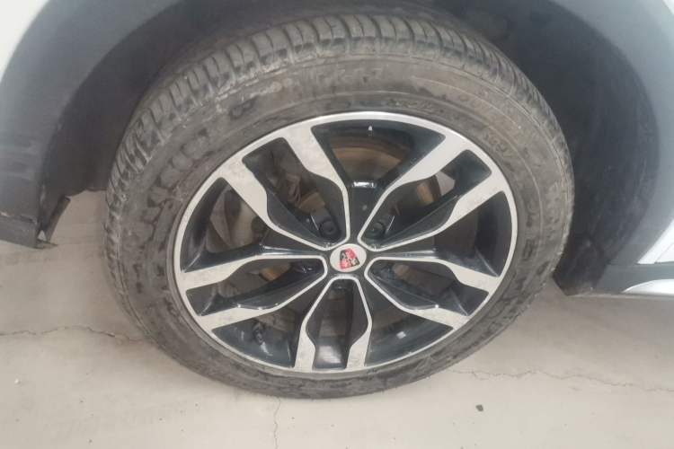 Used Roewe RX5 2016 20T Two-Wheel Drive Automatic Internet Smart Edition Exterior 4