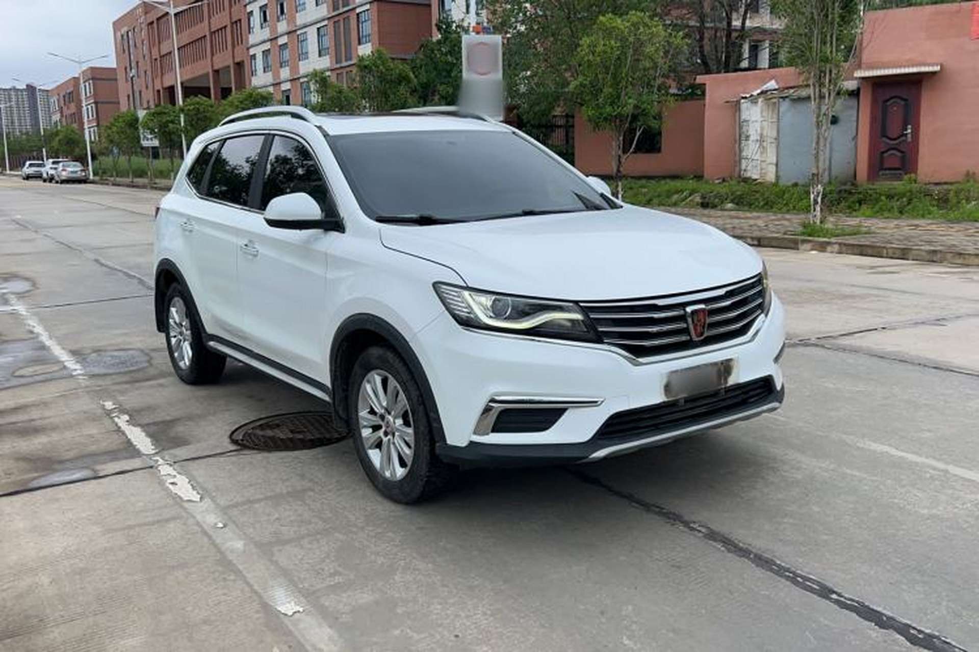 Used Roewe RX5 2016 20T Two-Wheel Drive Automatic Luxury Edition Exterior 4
