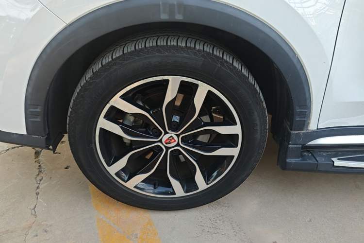 Used Roewe RX5 2016 20T Two-Wheel Drive Automatic Internet Smart Edition Exterior 4