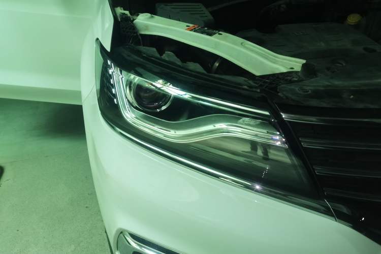 Used Roewe RX5 2016 20T Two-Wheel Drive Manual Flagship Edition Exterior 6