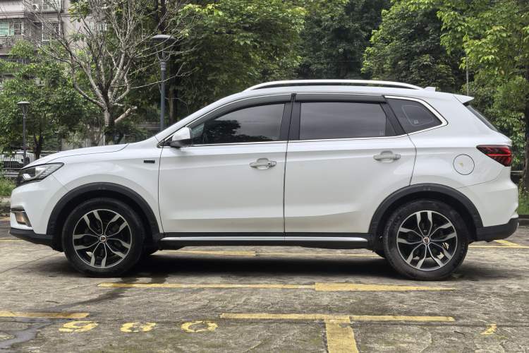 Used Roewe RX5 2016 20T Two-Wheel Drive Automatic Internet Smart Edition Exterior 6