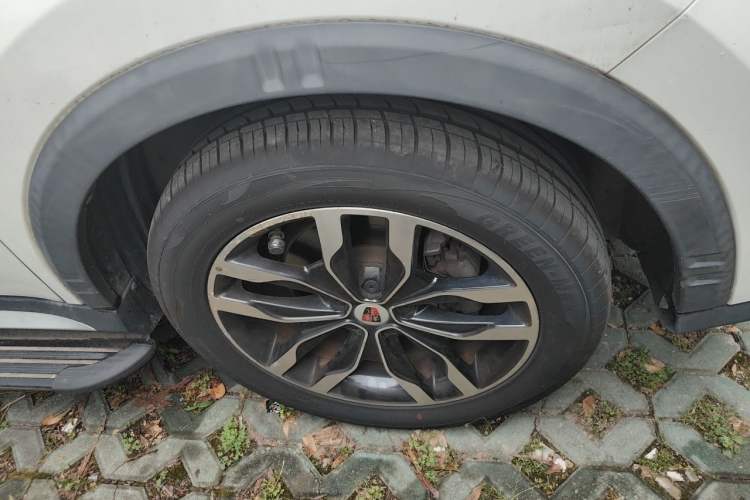 Used Roewe RX5 2016 20T Two-Wheel Drive Automatic Internet Smart Edition Exterior 7