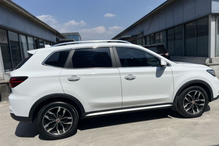 Used Roewe RX5 2016 30T Two-Wheel Drive Automatic Internet Smart Edition Exterior 8
