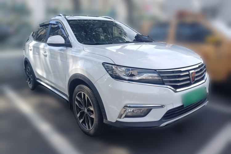 Used Roewe RX5 2016 20T Two-Wheel Drive Manual Transmission Internet Smart Edition Front Right 45 Deg