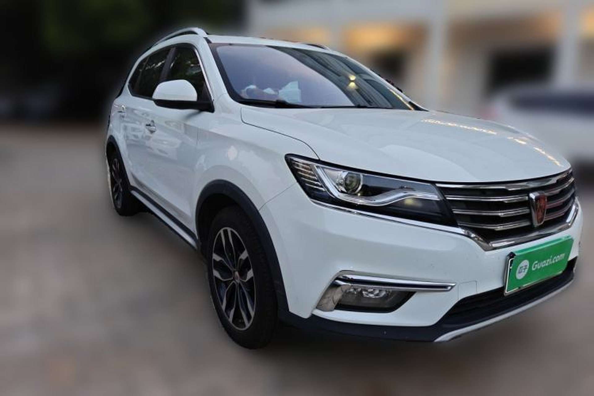 Used Roewe RX5 2016 20T Two-Wheel Drive Automatic Internet Smart Edition Front Right 45 Deg