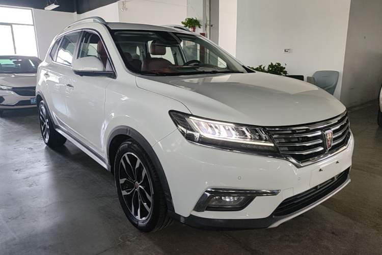 Used Roewe RX5 2016 30T Four-Wheel Drive Automatic Internet Smart Luxury Edition Front Right 45 Deg