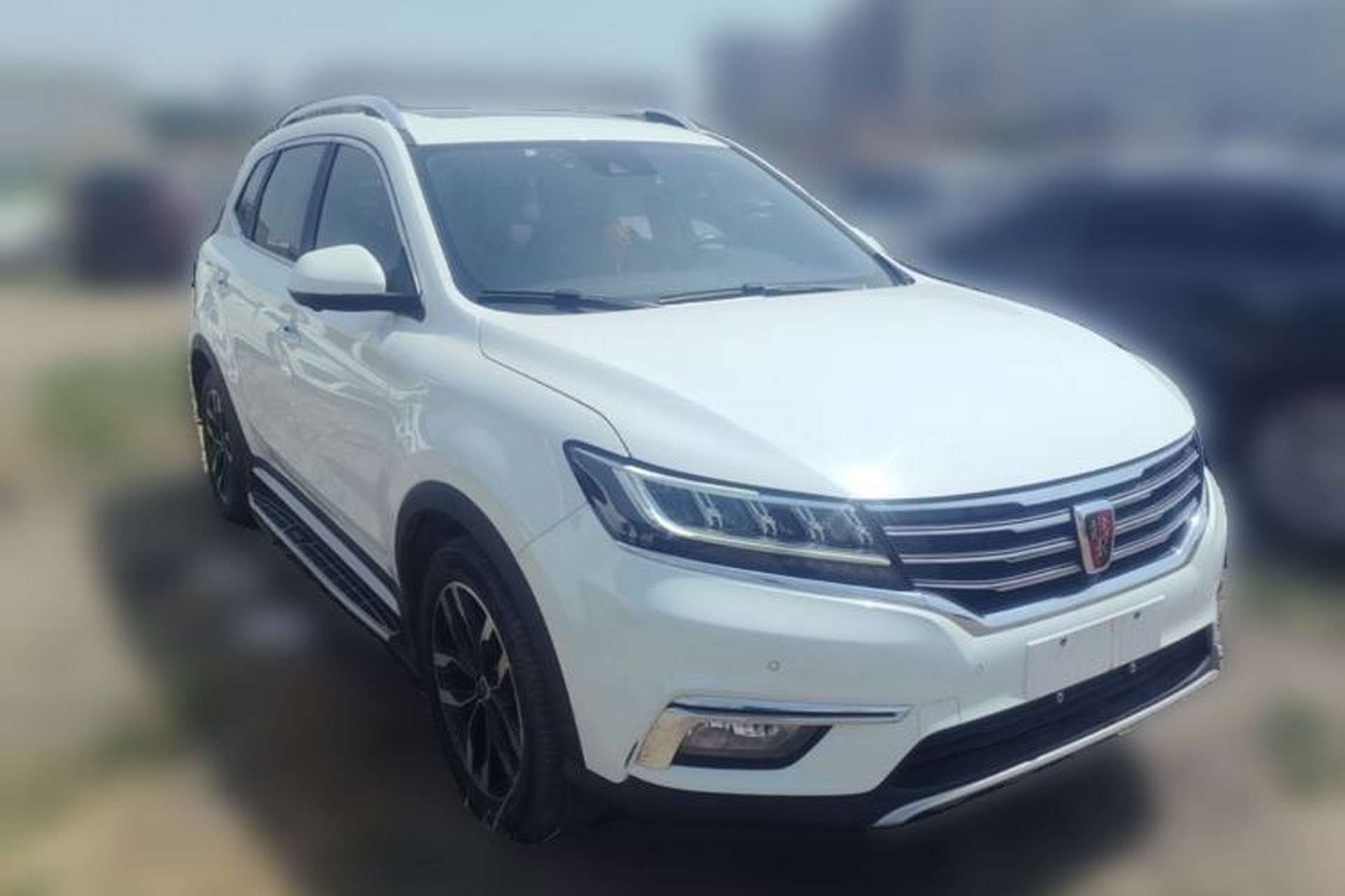 Used Roewe RX5 2016 30T Four-Wheel Drive Automatic Internet Smart Luxury Edition Front Right 45 Deg