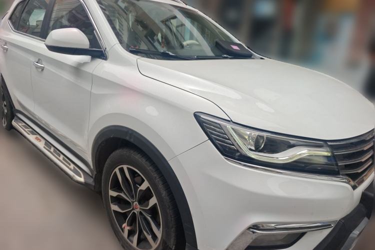 Used Roewe RX5 2016 20T Two-Wheel Drive Automatic Internet Smart Edition Front Right 45 Deg