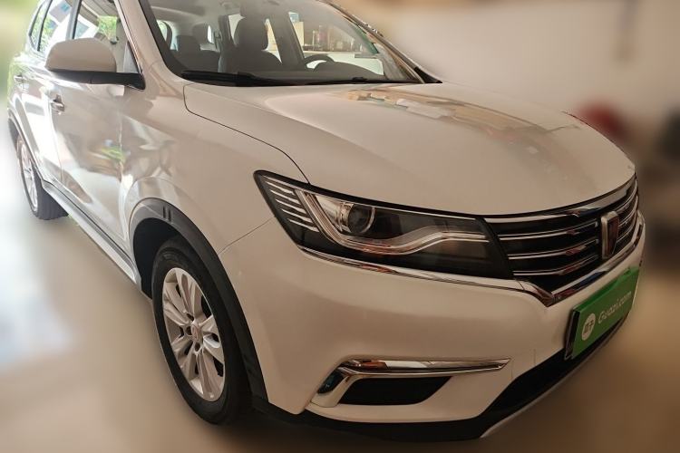 Used Roewe RX5 2016 20T Two-Wheel Drive Automatic Flagship Edition Front Right 45 Deg