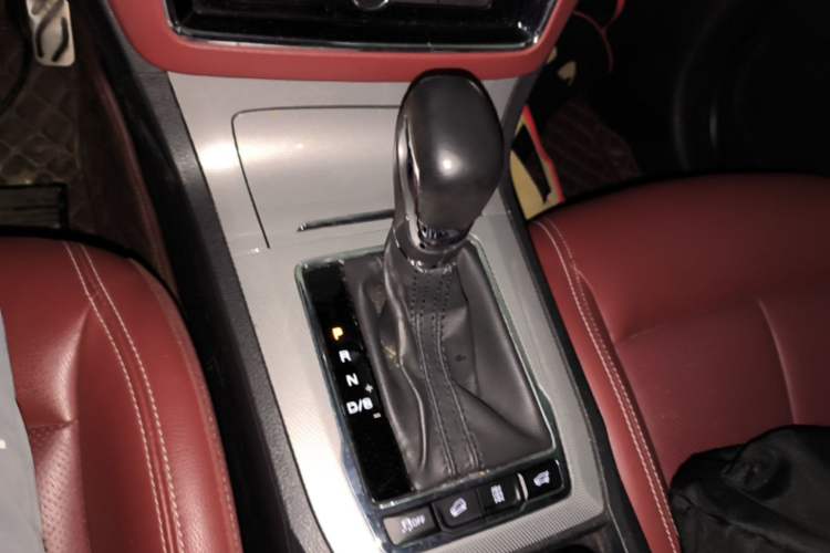 Used Roewe RX5 2016 30T Four-Wheel Drive Automatic Internet Smart Luxury Edition Gear Lever