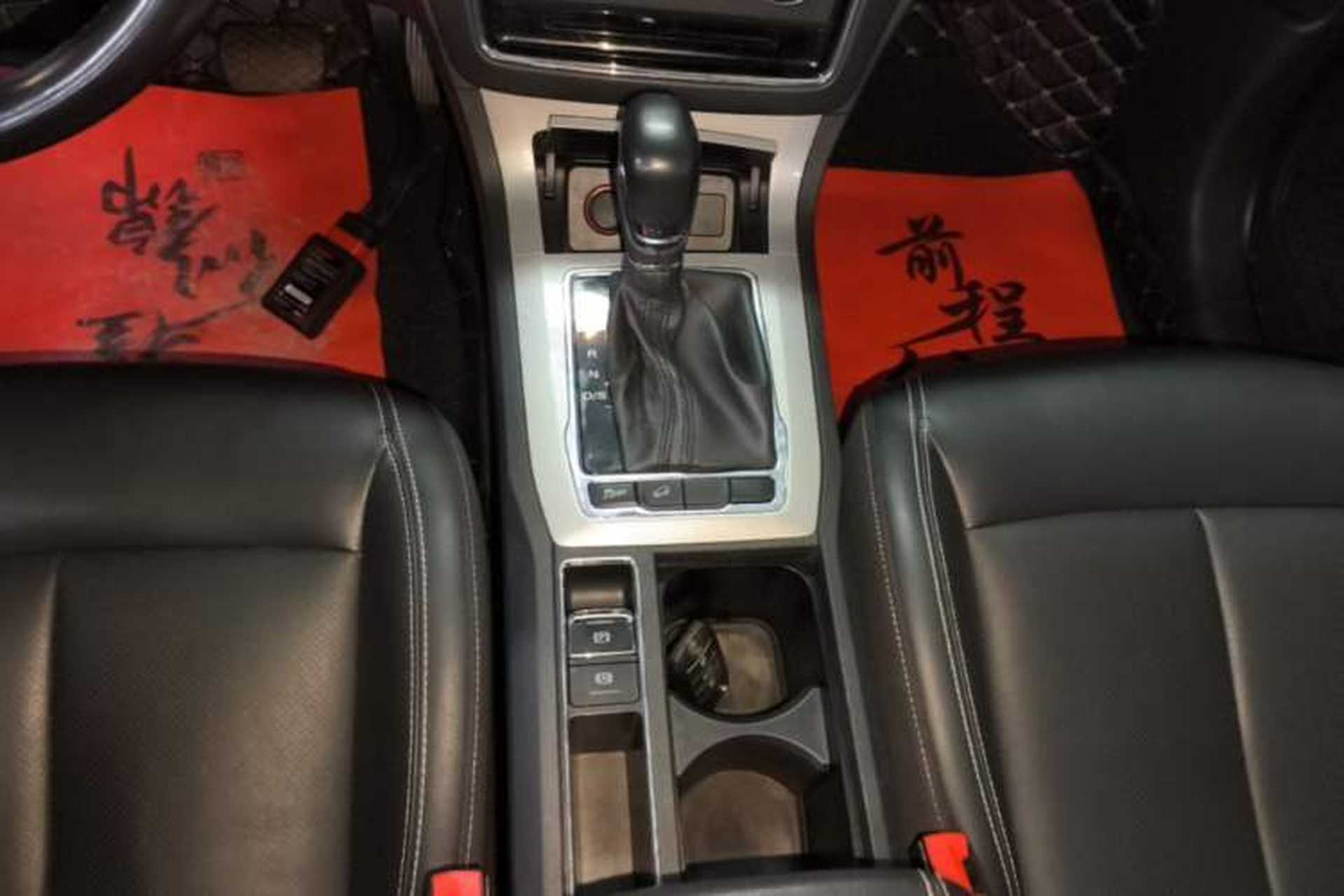 Used Roewe RX5 2016 20T Two-Wheel Drive Automatic Flagship Edition Gear Lever