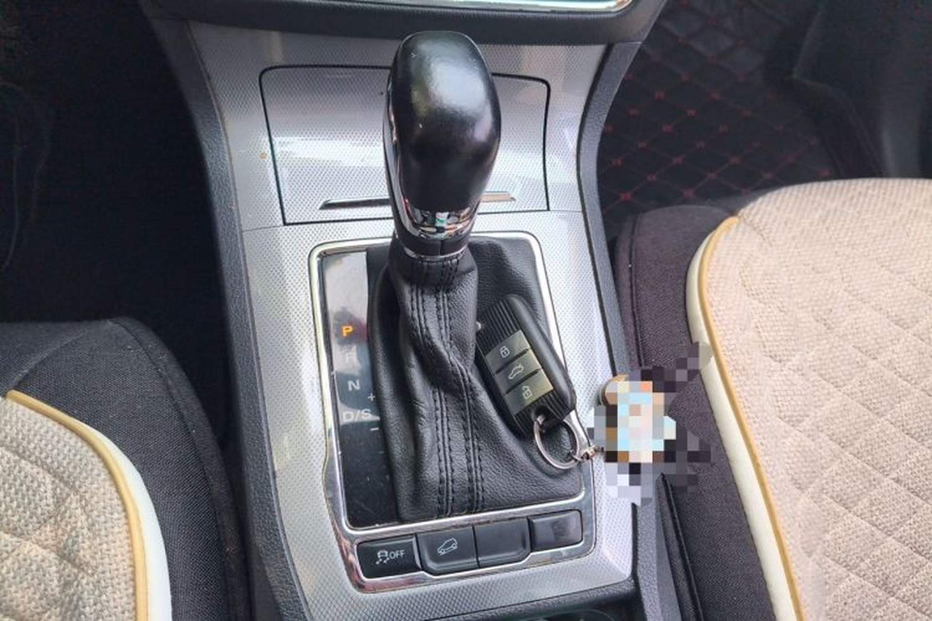 Used Roewe RX5 2016 20T Two-Wheel Drive Automatic Internet Smart Edition Gear Lever