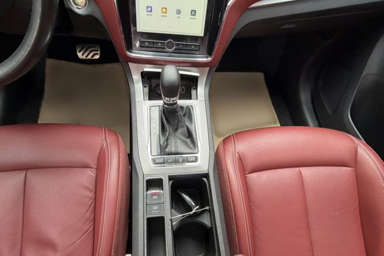 Used Roewe RX5 2016 30T Four-Wheel Drive Automatic Internet Smart Luxury Edition Gear Lever