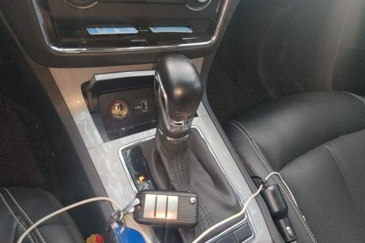 Used Roewe RX5 2016 20T Two-Wheel Drive Automatic Flagship Edition Gear Lever